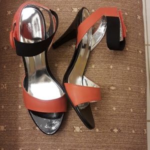 Never worn, beautiful dress sandal